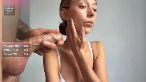 wildsable_ online show from September 9, 11:10 am