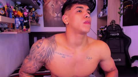 Snapshot of william_dracko9 chatting on December 2, 3:51 am Dracko online show from December 2, 3:51 am