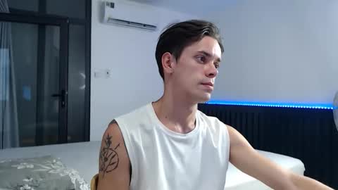 William online show from October 19, 1:43 am