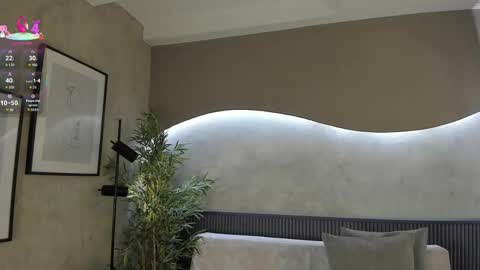 Ms Willow online show from September 12, 11:45 am