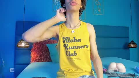 willturneer online show from March 29, 3:52 am