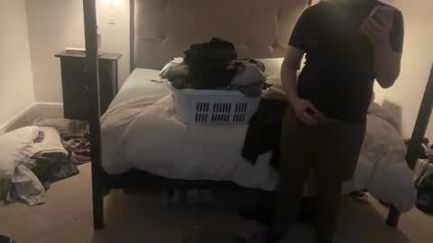 SearchingForSomeoneLikeYou online show from December 13, 7:25 am