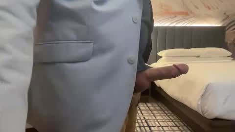 SearchingForSomeoneLikeYou online show from December 5, 7:32 am