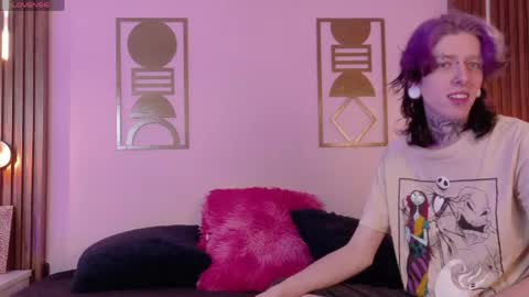 Winchester Hanna online show from April 18, 8:31 pm