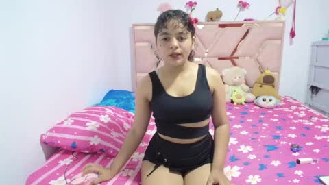  Winnifer Gonzalez  online show from April 30, 3:22 am