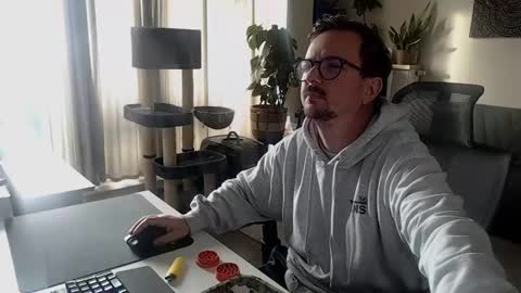 cream36 online show from January 31, 2:39 pm