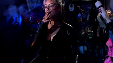 Snapshot of witch_fiona chatting on February 18, 7:09 pm Goddess of two strapons  - Mr. long Don Mr. Pinky online show from February 18, 7:09 pm