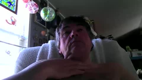 wldlife online show from April 27, 7:55 pm