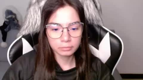 Alex online show from December 2, 4:00 am