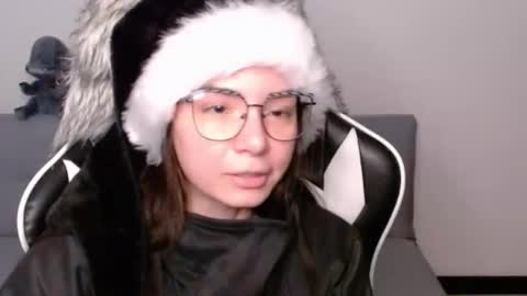 Alex online show from December 18, 3:02 am