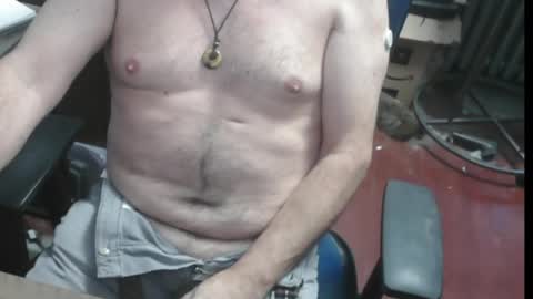 woodworker6473 online show from April 22, 11:45 pm