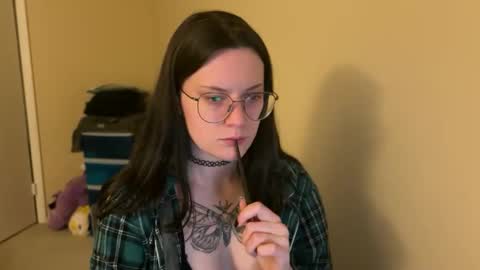 Lucina online show from January 30, 11:24 pm