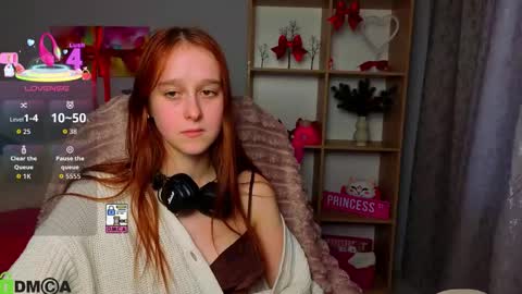 wow_emma_ online show from February 18, 2:39 pm