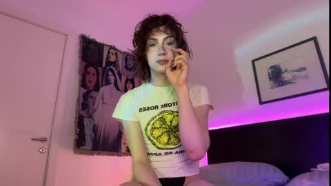 Glen online show from April 23, 3:35 pm