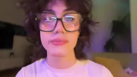 Glen online show from April 3, 6:59 pm