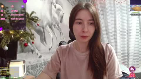 Snapshot of wow_porno_ chatting on December 7, 10:50 am Anna  online show from December 7, 10:50 am