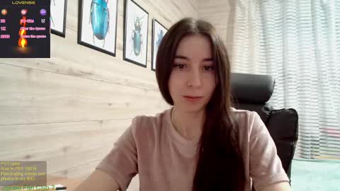 Snapshot of wow_porno_ chatting on March 5, 2:34 pm Anna  online show from March 5, 2:34 pm