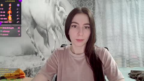 Snapshot of wow_porno_ chatting on February 22, 5:46 pm Anna  online show from February 22, 5:46 pm