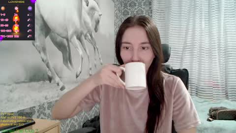 Snapshot of wow_porno_ chatting on February 18, 12:28 pm Anna  online show from February 18, 12:28 pm