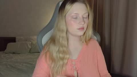 eva online show from April 25, 5:10 pm