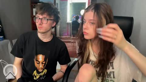 Philipp and Este online show from May 2, 4:29 am