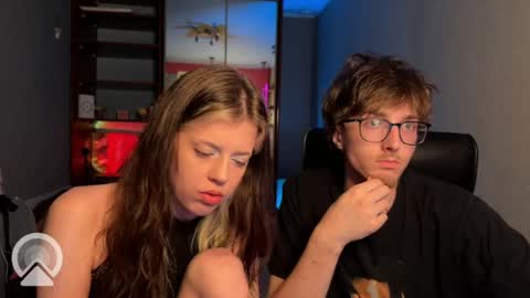 Philipp and Este online show from May 26, 9:21 pm