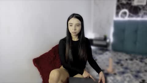 x_jules_ online show from September 13, 11:07 pm