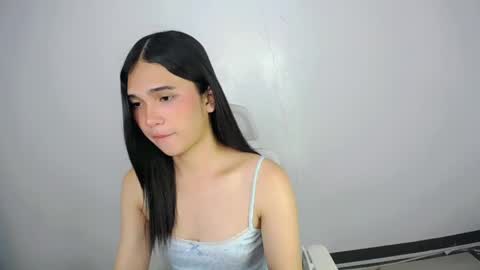 xairah_doux online show from May 25, 4:29 am