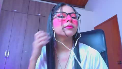 XALLYSONX online show from June 5, 11:59 am