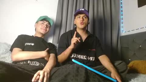 xandrodeluxe online show from May 18, 4:18 am