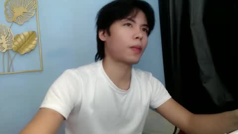 xcharls08 online show from May 30, 7:07 am