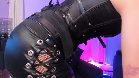 Cherry Goth online show from November 10, 2:09 pm