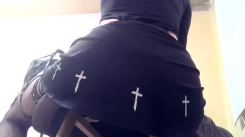 xchrissyxx online show from June 16, 2:21 pm