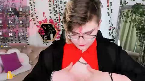 Xiao online show from April 18, 7:43 am