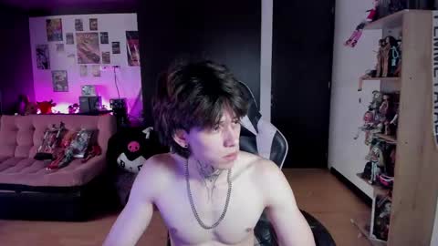 xIce Boy online show from June 6, 7:09 pm
