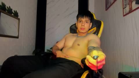 Snapshot of xkevyn chatting on October 8, 12:22 pm online show from October 8, 12:22 pm