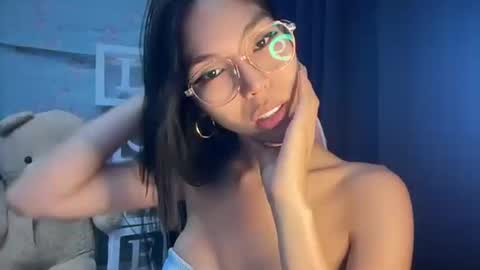 Sweet Monica online show from September 19, 9:35 am