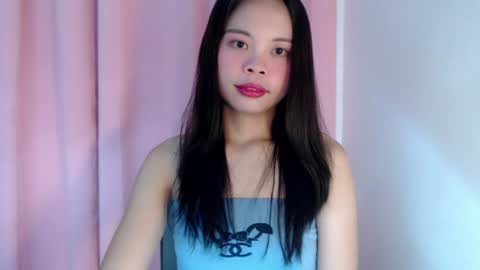 nathalie online show from June 12, 3:44 pm