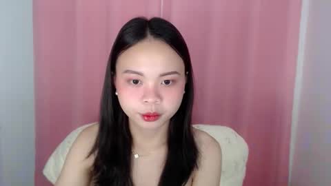 nathalie online show from April 22, 4:47 pm