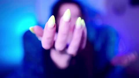 Bella Bondai online show from October 6, 1:45 am