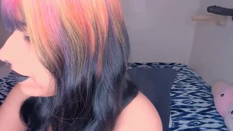 Rae  online show from February 18, 1:43 am