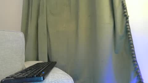 Snapshot of xojigglypuff chatting on September 21, 1:09 am xojigglypuff online show from September 21, 1:09 am
