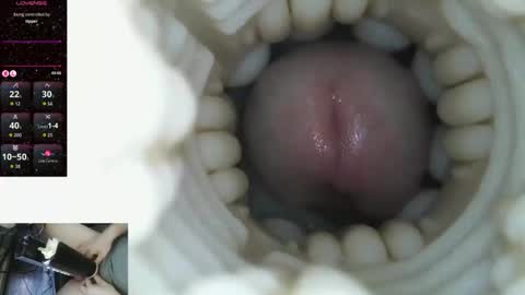 xoxowtf online show from March 9, 9:52 pm