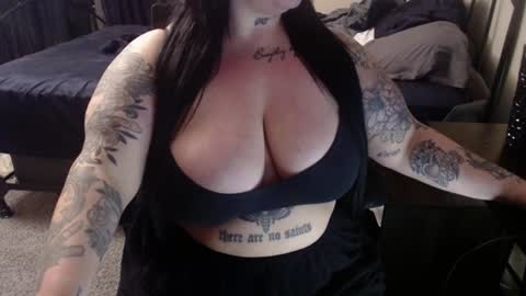 xorileyschembri online show from December 7, 2:25 am