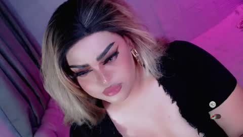 xsabbylicious69 online show from March 26, 1:55 am