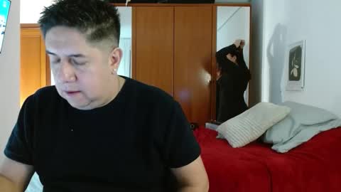 thiagoeva online show from November 21, 9:07 am