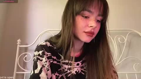 Lily online show from July 17, 11:45 am