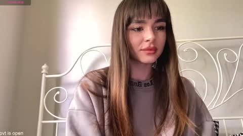 Lily online show from June 5, 10:53 am