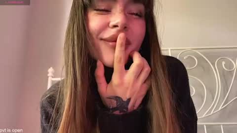 Lily online show from July 8, 11:57 am