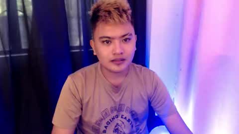 Loyd online show from November 22, 2:10 am